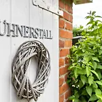 Skriiwers Hueues Nyaraló Alkersum