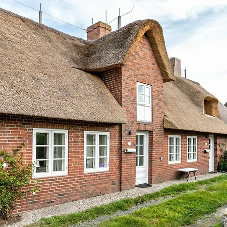 Skriiwers Hueues Holiday home Alkersum